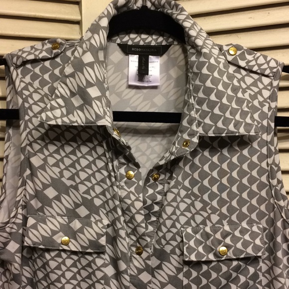 BCBG Maxazria Sleeveless Resort Top Gray Snaps - Picture 8 of 8